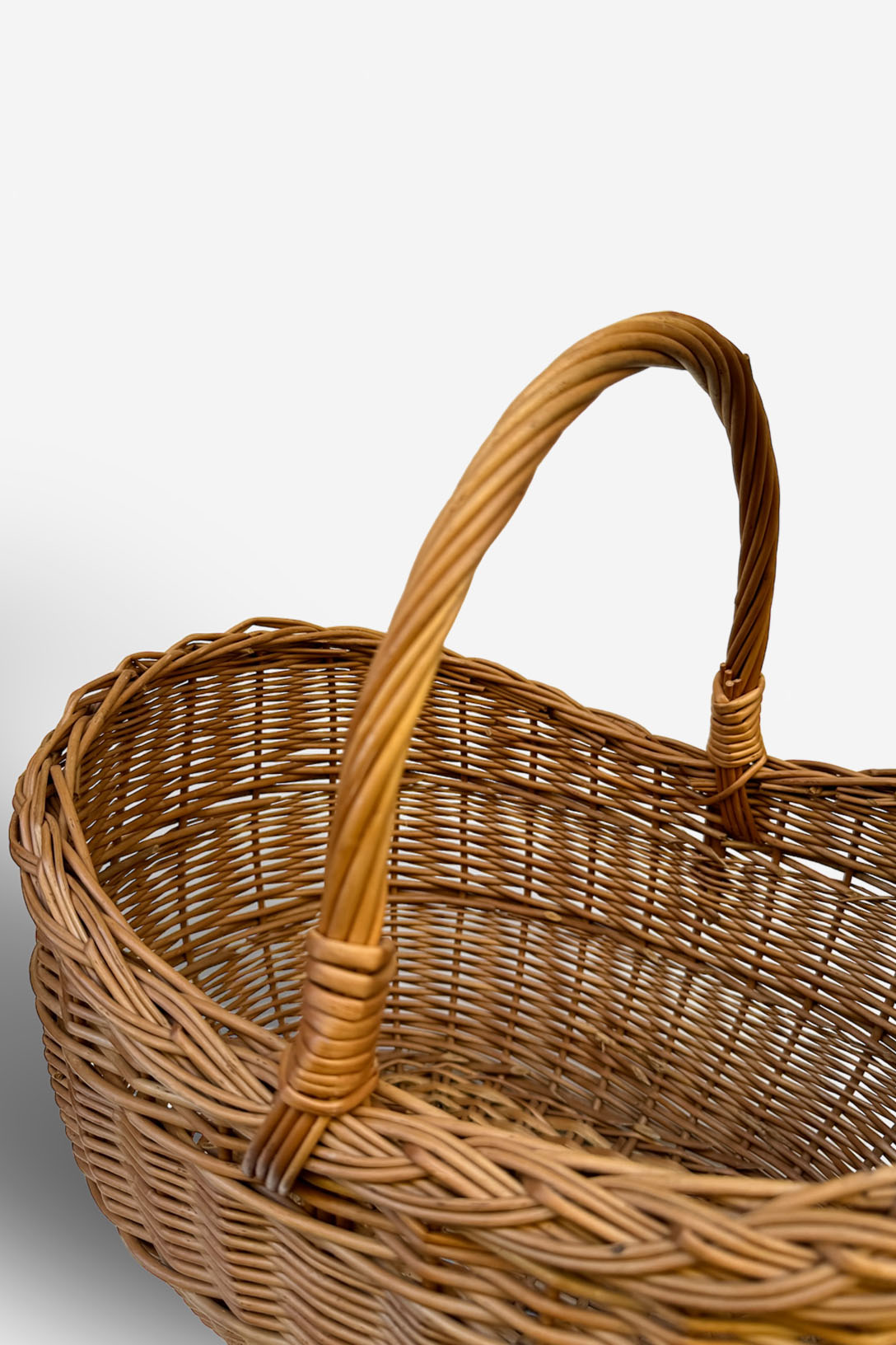 Cesta capazo de mimbre natural